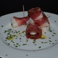 Il piatto che vi propongo oggi è una delle mie armi segrete per un antipasto dell’ultimo minuto per fare un figurone, degli involtini allo speck e formaggio aromatizzati con erbette. […]