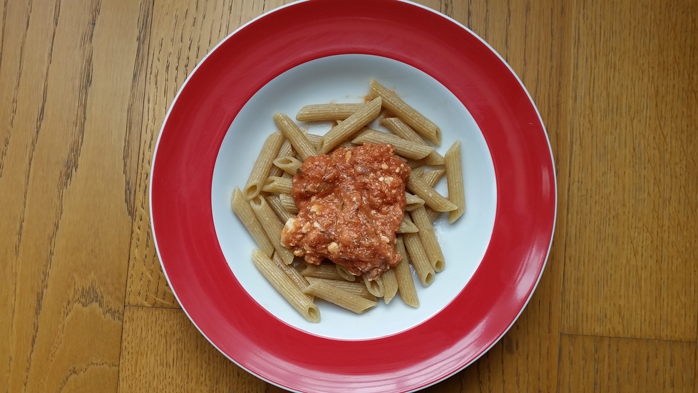 pasta integrale al tonno, pomodoro e ricotta