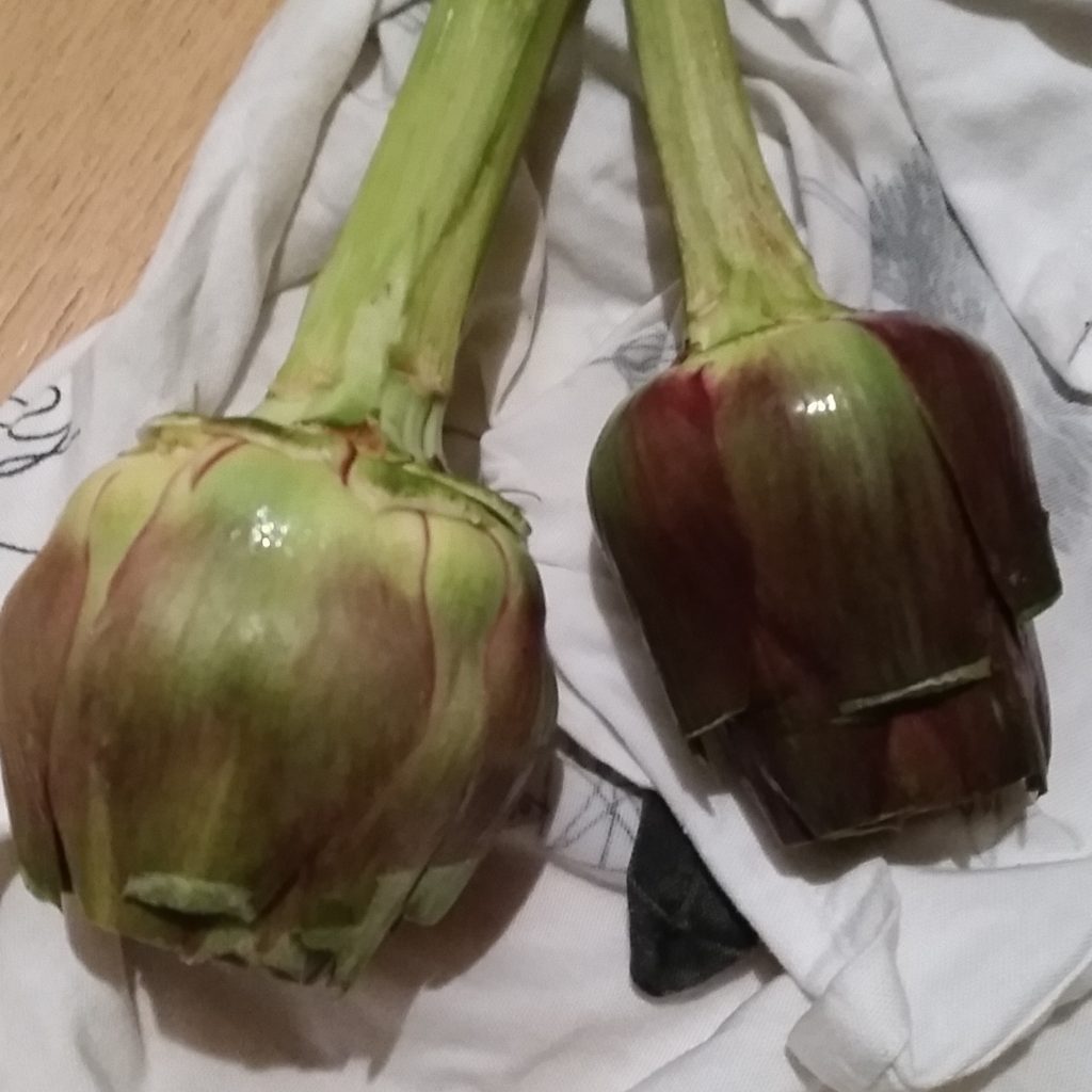 Carciofi stufati con timo e arancia preparazione