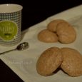 Buongiorno a tutti! Oggi torno con una ricetta di… biscotti! I biscotti sono la mia passione e qui sul blog trovate tantissime ricette di biscotti per tutti i gusti e […]