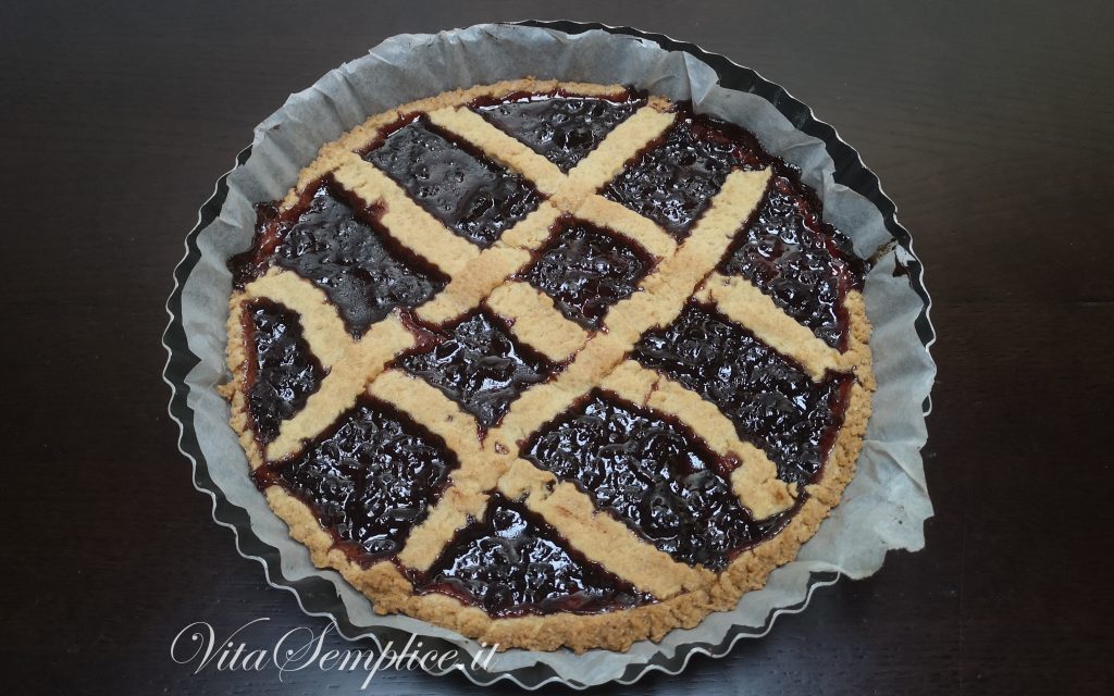 preparazione crostata alla marmellata