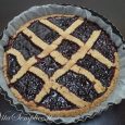 La crostata di pasta frolla alla marmellata è uno dei dolci classici e genuini che tutti apprezzano. Per ottenere un’ottima crostata alla marmellata servono una buona pasta frolla e dell’ottima […]