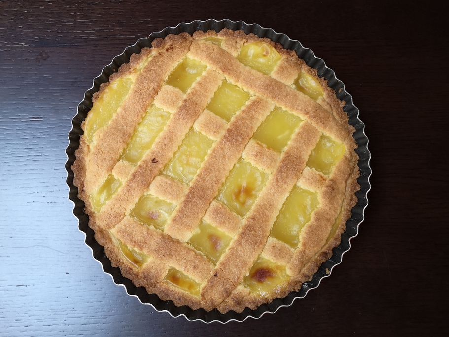 crostata di frolla con crema al limone